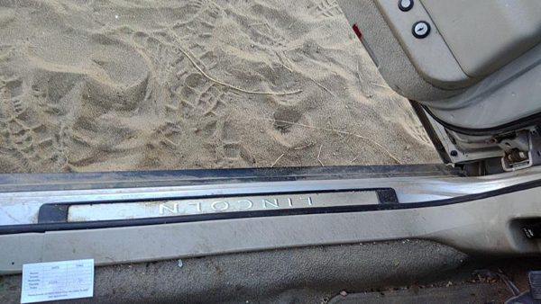 1998-2011 Lincoln Town Car Driver Left Lower Kick Trim Panel Oem Gray — photo 3