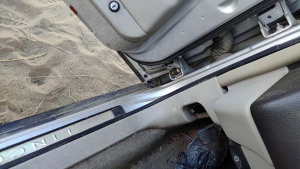 1998-2011 Lincoln Town Car Driver Left Lower Kick Trim Panel Oem Gray — photo 4