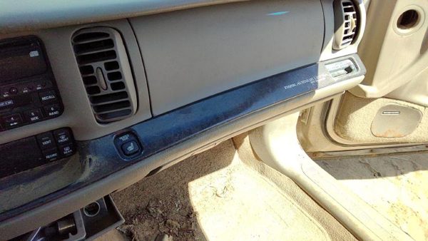 1997 Buick Park Avenue Dash Panel Tan 562 — photo 3