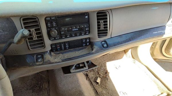 1997 Buick Park Avenue Dash Panel Tan 562 — photo 1