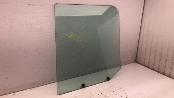 1979-1989 International S1600 S1700-S2600 Left Door Glass Side Window — photo 2