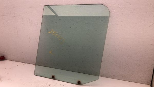 1979-1989 International S1600 S1700-S2600 Left Door Glass Side Window — photo 1