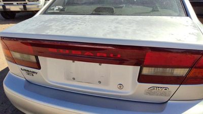 2000-2004 Subaru Legacy Center Middle Tail Light Brake Trunk Lamp Oem Rear