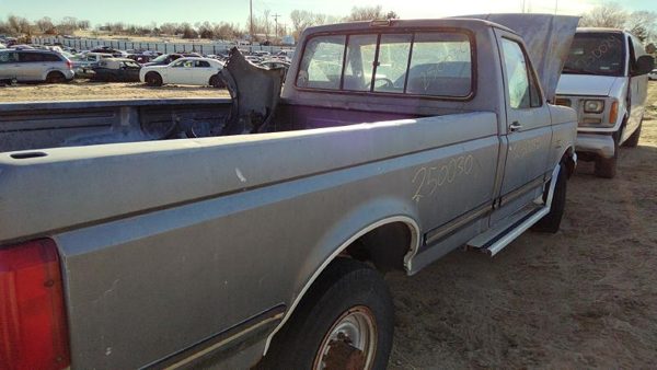 1989 Ford F250 Axle Housing — photo 6