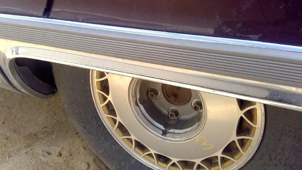 1993 Cadillac Fleetwood Quarter Panel Moulding LH Maroon — photo 5