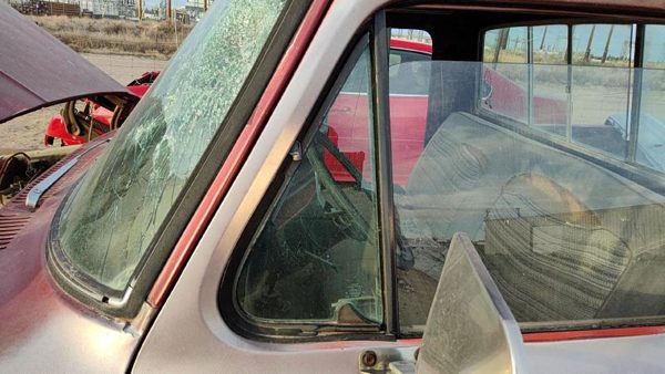 1975-1979 Ford F150 Driver Left Front Vent Window Small Door Glass With Frame — photo 1