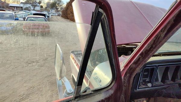 1975-1979 Ford F150 Driver Left Front Vent Window Small Door Glass With Frame — photo 6