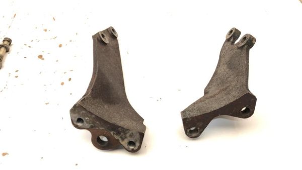 86 Isuzu Pup 2.3L 5 Speed Transmission Bell Housing Spacer Plate Bolts Brackets — photo 8