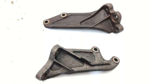 86 Isuzu Pup 2.3L 5 Speed Transmission Bell Housing Spacer Plate Bolts Brackets — photo 10