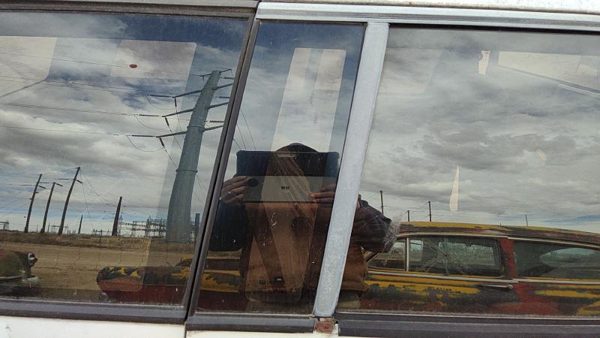 91-94 S10 Blazer Passenger Right Rear Vent Window Back Door Glass With Frame — photo 2