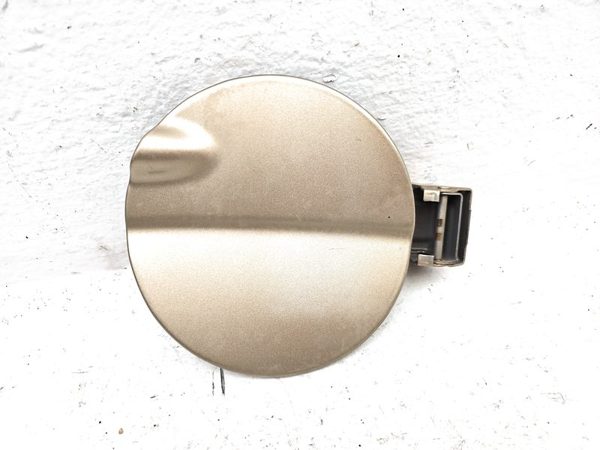 07-09 Suzuki Grand Vitara Xl-7 Fuel Tank Door With Hinge Gas Lid Oem Filler Gold — photo 1