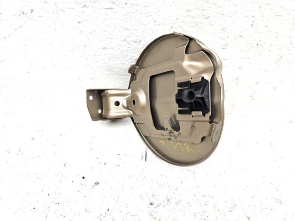 07-09 Suzuki Grand Vitara Xl-7 Fuel Tank Door With Hinge Gas Lid Oem Filler Gold — photo 10