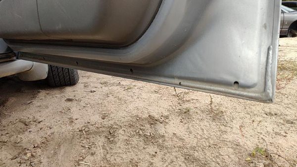 2000 Chevrolet Malibu Front Door RH 17U Silvermist — photo 6