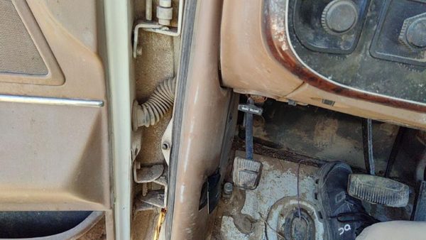 1987-1991 Ford F150 Driver Left Lower Kick Trim Panel Oem Brown — photo 4