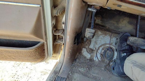 1987-1991 Ford F150 Driver Left Lower Kick Trim Panel Oem Brown — photo 2