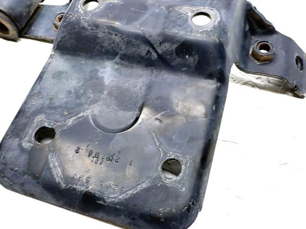 98-02 Ram 1500 Transfer Case Mount Bracket With Bushing Oem 4X4 52058593Ab — photo 5