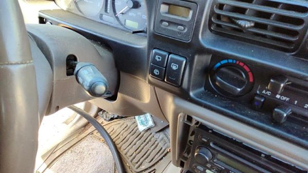 2000 Honda Passport Steering Column Key — photo 3