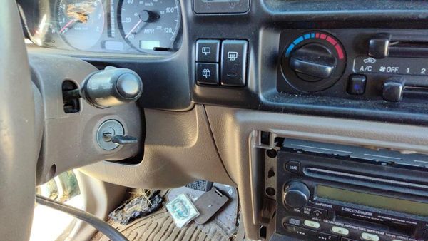 2000 Honda Passport Steering Column Key — photo 4