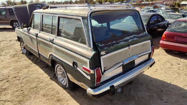 1984 Jeep Grand — vehicle photo 4