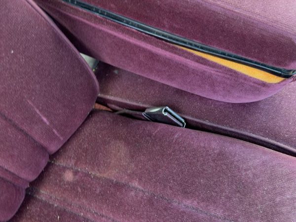 1994 Olds Eighty Eight Passenger Right Front Seat Belt Buckle Receiver Oem Red — photo 2