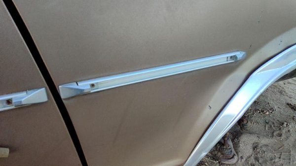 80-83 Chevy Malibu Passenger Right Moulding From Fender Oem Trim Strip 4 Door — photo 1