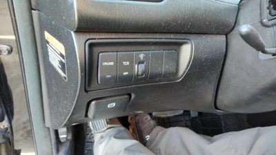 2004-2005 Hyundai Xg350 Lower Dash Under Column Knee Bolster Trim Panel Black