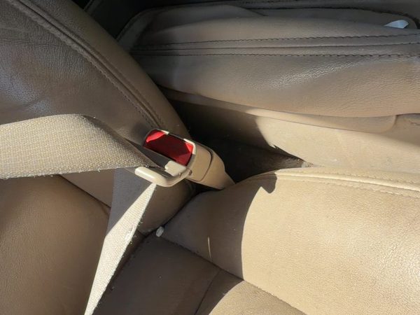 2001 Lincoln LS Passenger Right Front Seat Belt Buckle Receiver Tan 4H OEM — photo 2