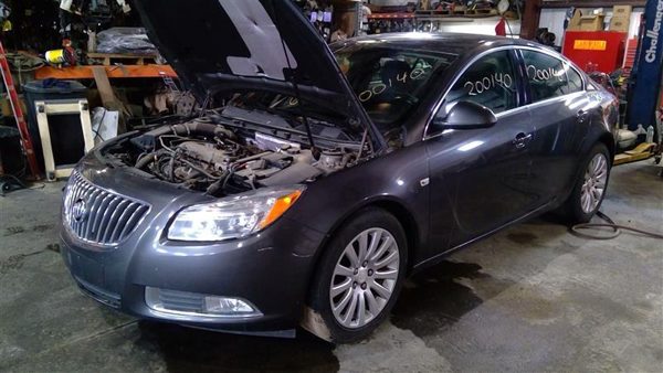 2011 Buick Regal — vehicle photo 1