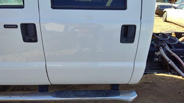 2015 Ford F250 Rear Door LH White Z1 — photo 2