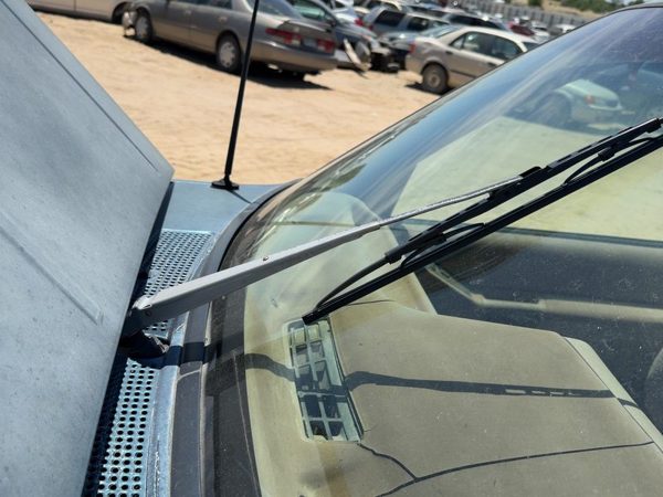 91-94 Ford Explorer 2 Dr Passenger Right Windshield Wiper Arm OEM Blade Lever — photo 2
