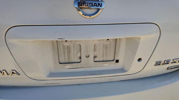 02-06 Altima License Plate Trim Surround Panel Oem Tail Trunk Finish White Qx3 — photo 2