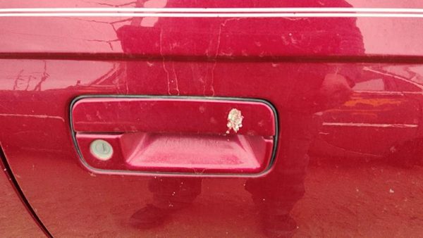 98-02 Eldorado Passenger Right Front Outside Door Handle Crimson Red 86U — photo 2