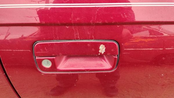98-02 Eldorado Passenger Right Front Outside Door Handle Crimson Red 86U — photo 3