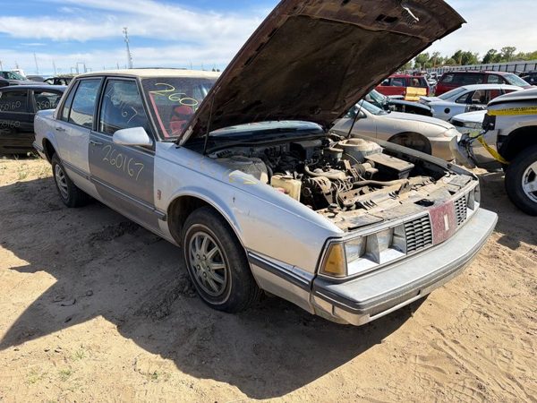 1986 Oldsmobile Delta 88 — vehicle photo 6