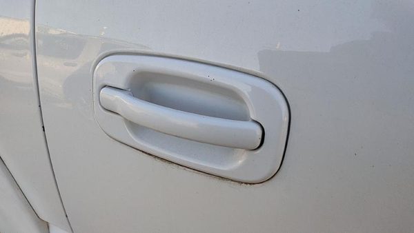 00-04 Suburban Passenger Right Rear Outside Door Handle Back 50U Summit White — photo 2