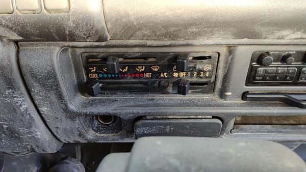 1996 Isuzu Npr Temperature Control Module In Dash Heater Ac Head Unit Oem — photo 2