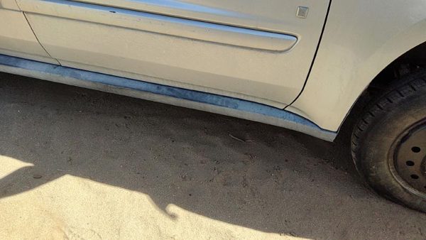 06-09 Chevy Equinox Passenger Right Lower Rocker Panel Moulding Side Skirt Oem — photo 3