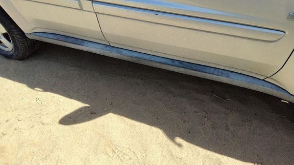 06-09 Chevy Equinox Passenger Right Lower Rocker Panel Moulding Side Skirt Oem — photo 2