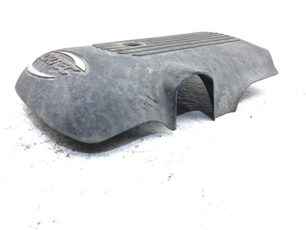 2005 GMC Sierra 2500 Engine Cover Top Plastic shield OEM 6.0L — photo 2