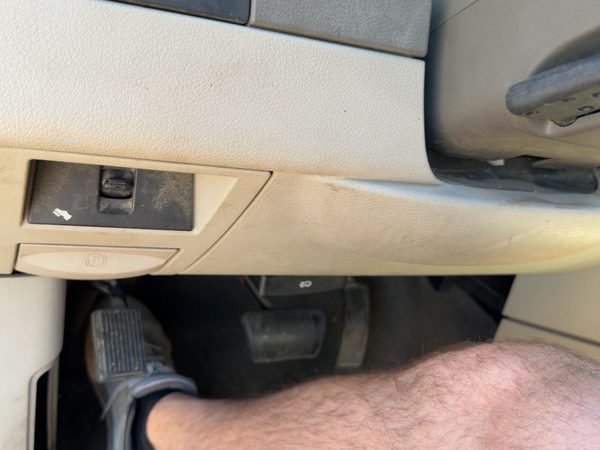 2004 Dodge Durango Lower Dash Under Column Knee Bolster Trim Panel Oem Gray Hjj1 — photo 5