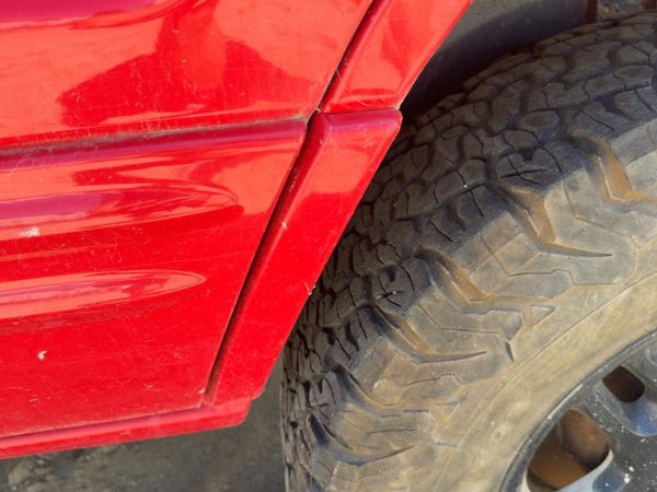 00 Grand Cherokee Driver Left Rear Moulding On Quarter Panel Oem Flame Red Pr4 — photo 4