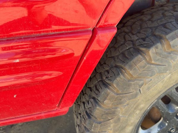 00 Grand Cherokee Driver Left Rear Moulding On Quarter Panel Oem Flame Red Pr4 — photo 2