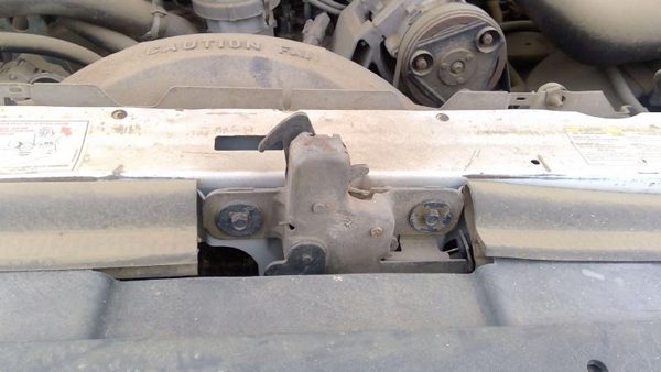1992-1997 Ford F450 Hood Latch Assembly With Bracket Oem F4tz16138b — photo 3
