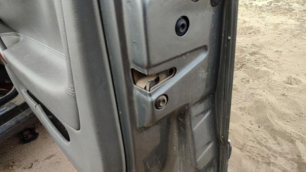 2000-2005 Vw Passat Passenger Right Front Door Latch With Rods/Cables Oem — photo 3