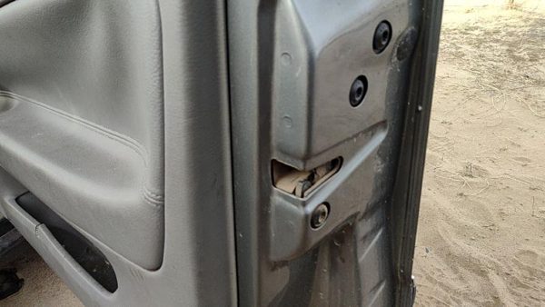 2000-2005 Vw Passat Passenger Right Front Door Latch With Rods/Cables Oem — photo 2