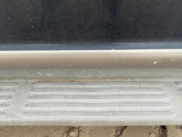 1997-2002 Ford Expedition Driver Left Front Lower Moulding From Door Oem — photo 5