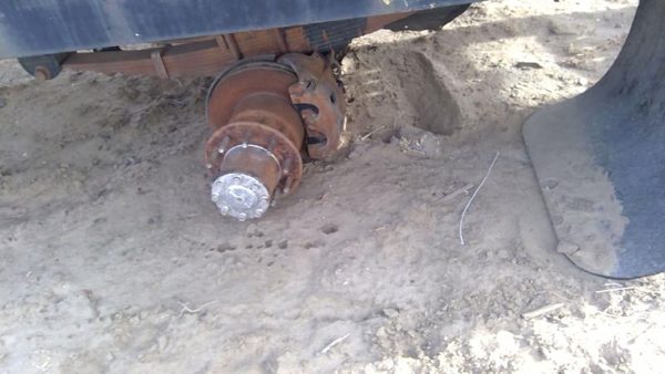 1996 Ford F450 Rear Axle Assy. — photo 4