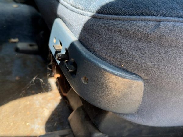 93 Olds Eighty Eight Driver Left Side Power Seat Switch With Trim Panel Oem Blue — photo 3