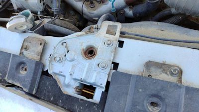 1982-1984 Oldsmobile Firenza Hood Latch Assembly With Bracket Oem 20718451