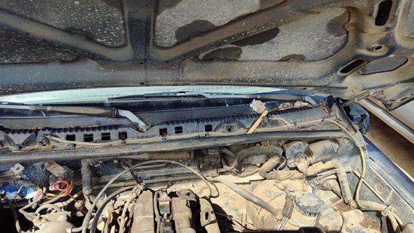 1996-1998 Suzuki Sidekick Windshield Wiper Cowl Vent Trim Panel Oem Cover — photo 3